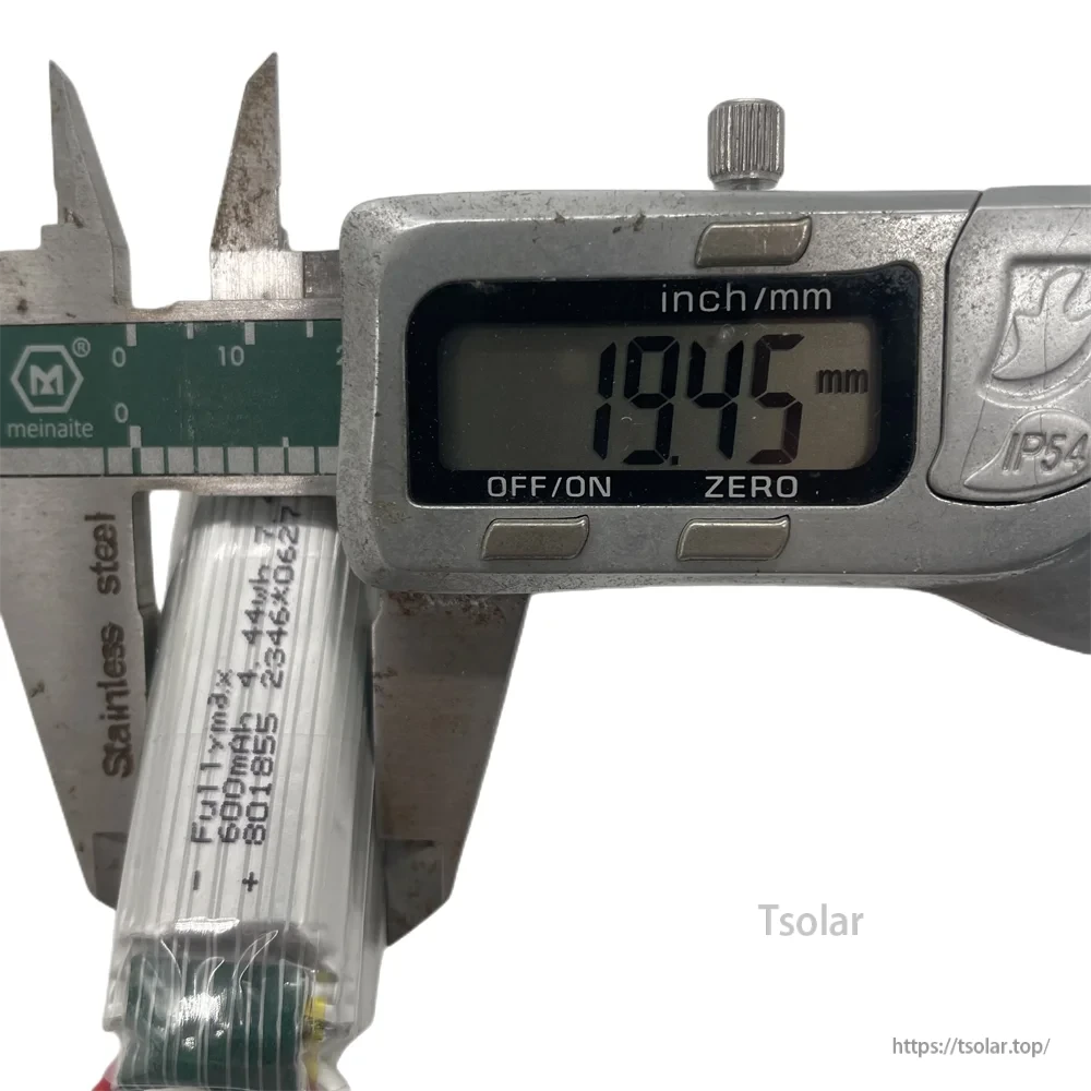 WLtoys XK A280 7.4V 600mAh LiPo battery, 19.45mm thick, stainless steel casing, IP54 rated, max 4.44Wh capacity.